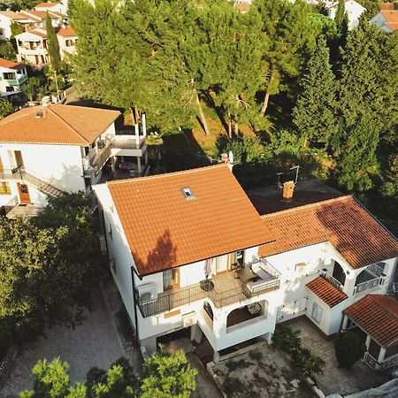 מאלינסקה Adorable Holiday Apartment מראה חיצוני תמונה