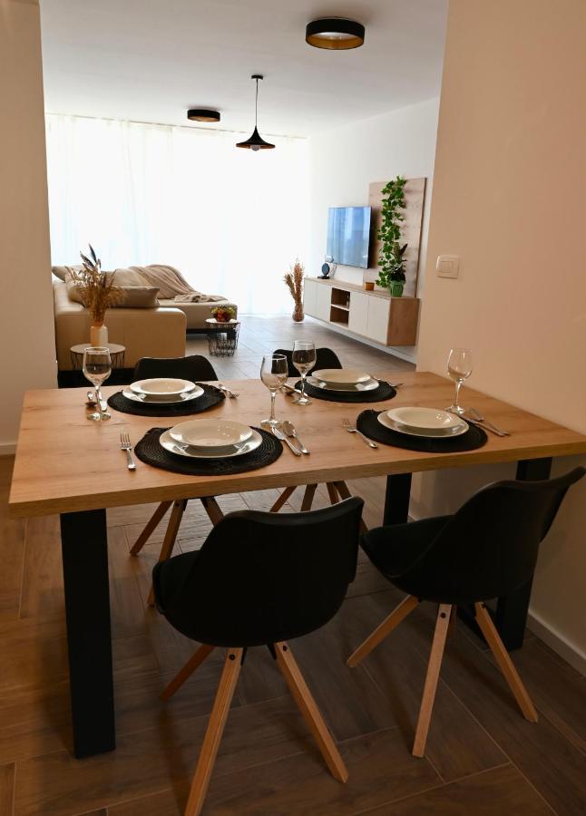 מאלינסקה Adorable Holiday Apartment מראה חיצוני תמונה