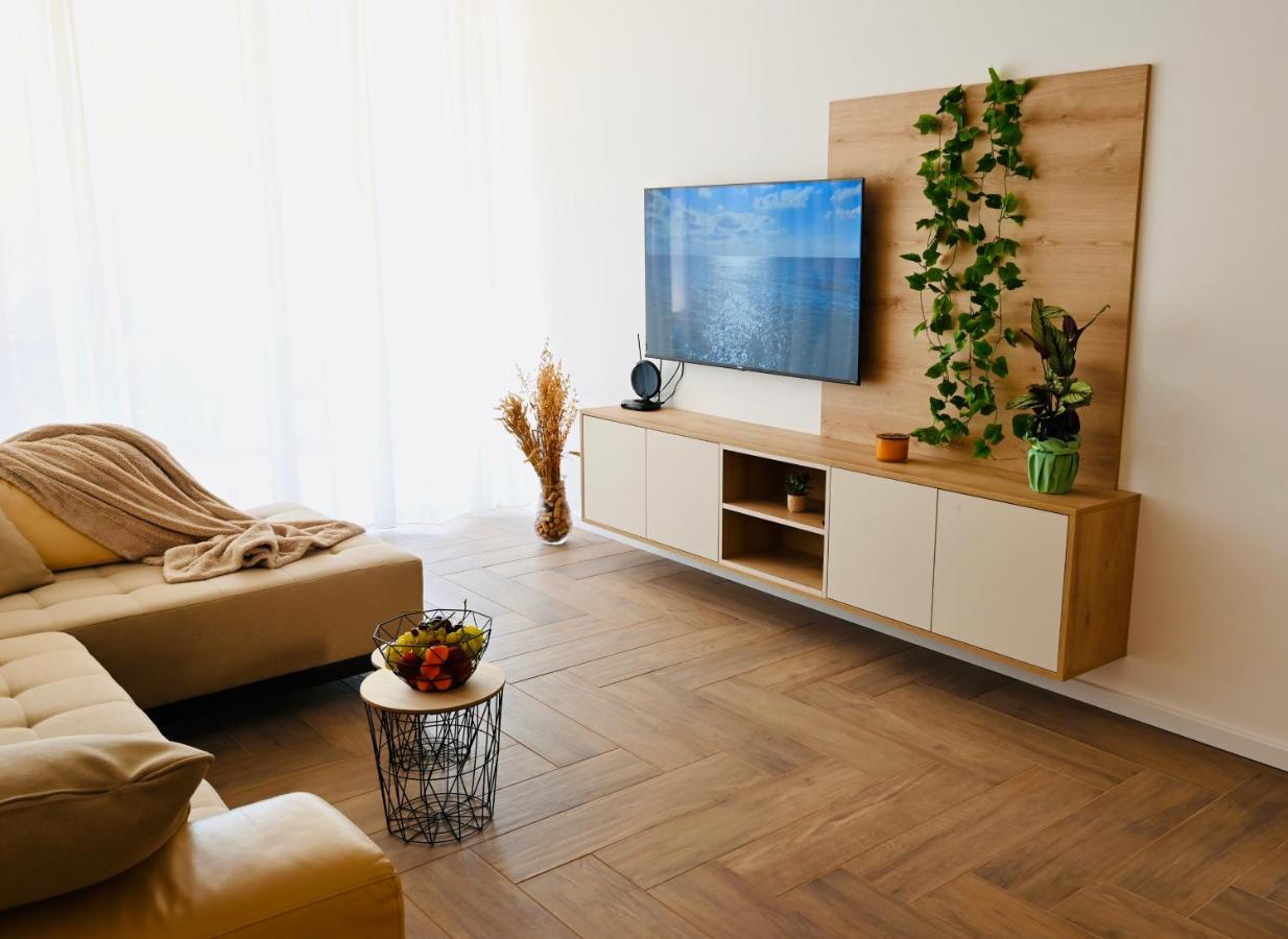 מאלינסקה Adorable Holiday Apartment מראה חיצוני תמונה