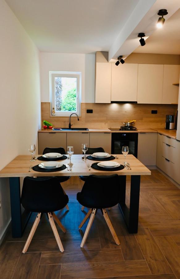 מאלינסקה Adorable Holiday Apartment מראה חיצוני תמונה